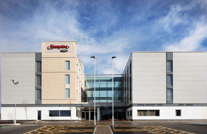 《俄罗斯专享会294在全球》系列报道之一——英国布里斯托机场希尔顿欢朋酒店